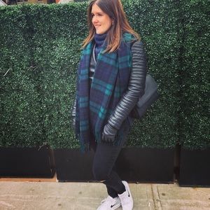 Meet your Posher, Christine